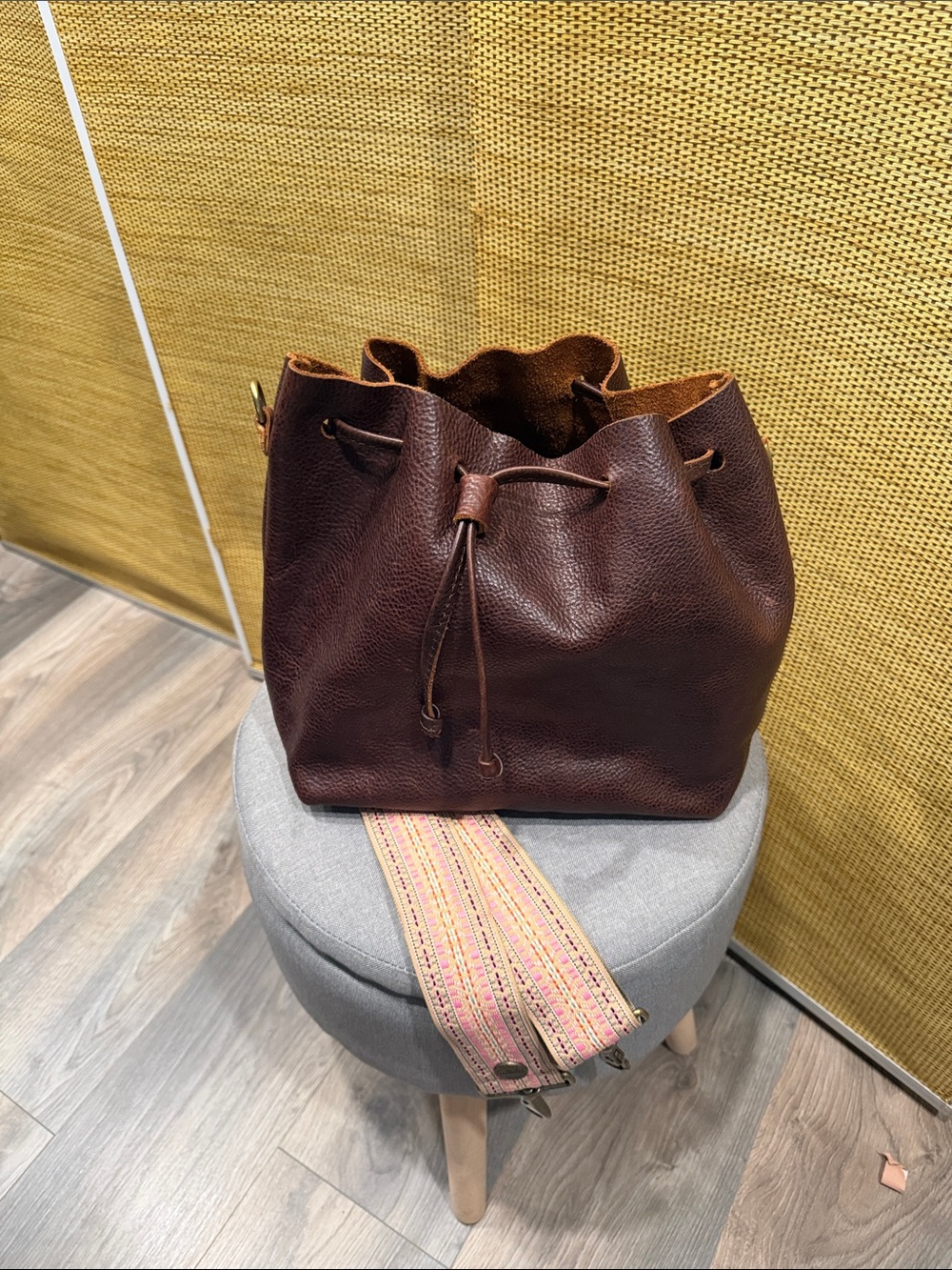 Cold Brew Portland Leather large Bucket Bag w/So Retro Strap
